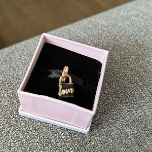 NIB Authentic Pandora Love Padlock